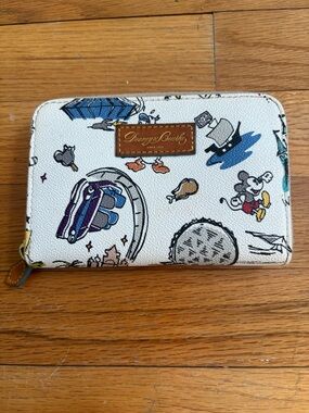 Dooney & Bourke White Disney Sketch Zip Wallet